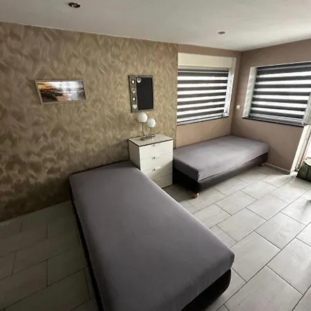 Pooloase Apartment